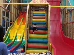 -meland亲子乐园·派对·研学(淄博万象汇店)