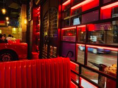 卡座-MOSSO德国餐厅·音乐酒吧(环宇荟店)