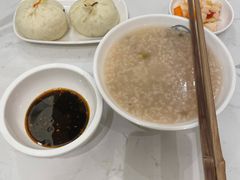 -李与白包子铺(桐梓林店)