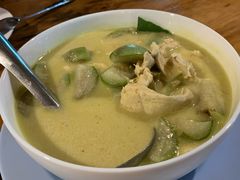 绿咖喱鸡肉-Ruam Saep Yok Khok Som Tam