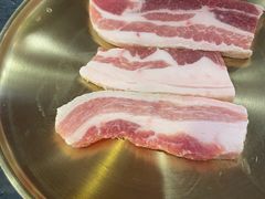 -臻牛烤肉