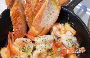 Spanish Garlic Roasted Shrimp