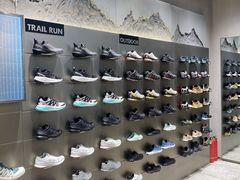 -SALOMON萨洛蒙(北京王府中环店)
