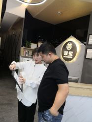 -艾米莉 烫染沙龙