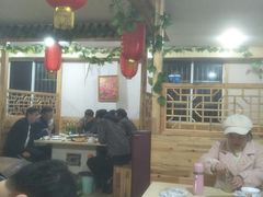 大堂-三江鱼东北特色铁锅炖(骆驼店)
