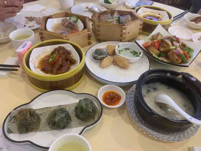 新梅园(龙华店)-"新梅园的素菜馆,大众的消费五星酒店的口味.