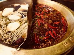 -沸炉重庆老火锅(军事博物馆店)