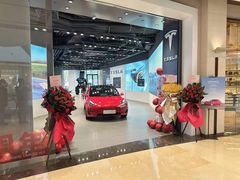-TESLA 特斯拉(上海太古汇体验店)