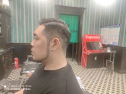 -海文先生国潮烫染男士理发馆