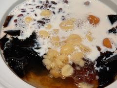 -RUXU入续糖水铺与包(卓悦中心店)
