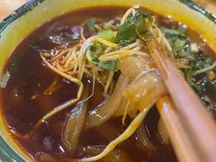 -拈签一笑黄牛肉辣卤串串