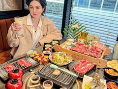 -铭牛烧肉·和牛海鲜自助(高新月牙湖店)