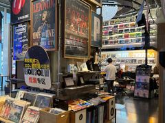 -黑胶星球(华发中城商都店)