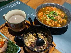 -八月美食小馆(银泰城总店)