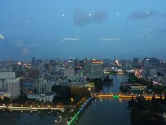 -云顶旋转自助景观餐厅