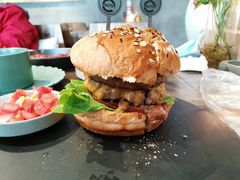 -HIGH FIVE哈福手工汉堡(桂林路店)