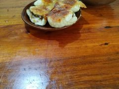 -丁红照水煎包胡辣汤