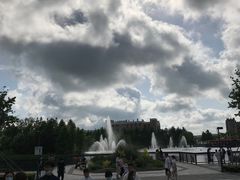 -奕欧来上海购物村停车场