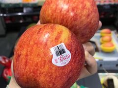 -上海龙吴水胜海发市场