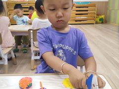 -红黄蓝成长中心(公益西桥校区)