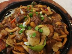 -鑫巴蜀小镇 · 水煮鱼专研店(玉桥店)