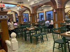 大堂-清真·玛丽亚新疆菜主题餐厅(浙江中路店)