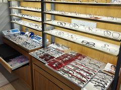 -优医视平价眼镜蔡司依视路折扣工厂店(德胜门店)