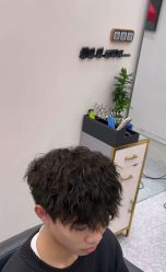 点击看大图 -初心HAlRSALON烫染接发