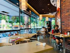 大堂-裕记烧腊连锁餐饮(国商分店)