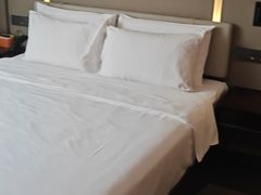 -珠海拱北富华里环宇城亚朵酒店