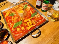 牛肉火山炒年糕-包装马车·韩国料理·포장마차