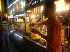 -六合夜市