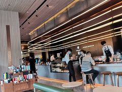 大堂-星巴克臻选(上海虹桥新天地三店)