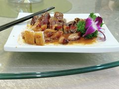烧味拼盘-聚彩居三和酒楼•老字号粤菜(南城店)
