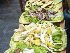 -有一锅·野生菌黑山羊腊排骨火锅(古城北门店)