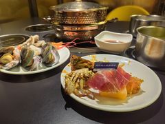 -钱小奴海鲜自助黑金店(杭州滨江龙湖店)