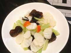 黑木耳炒淮山西芹-闽和南(深圳万象城店)