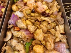 -老东镇啤酒屋海鲜加工·蒸汽海鲜·海鲜烧烤(台东店)