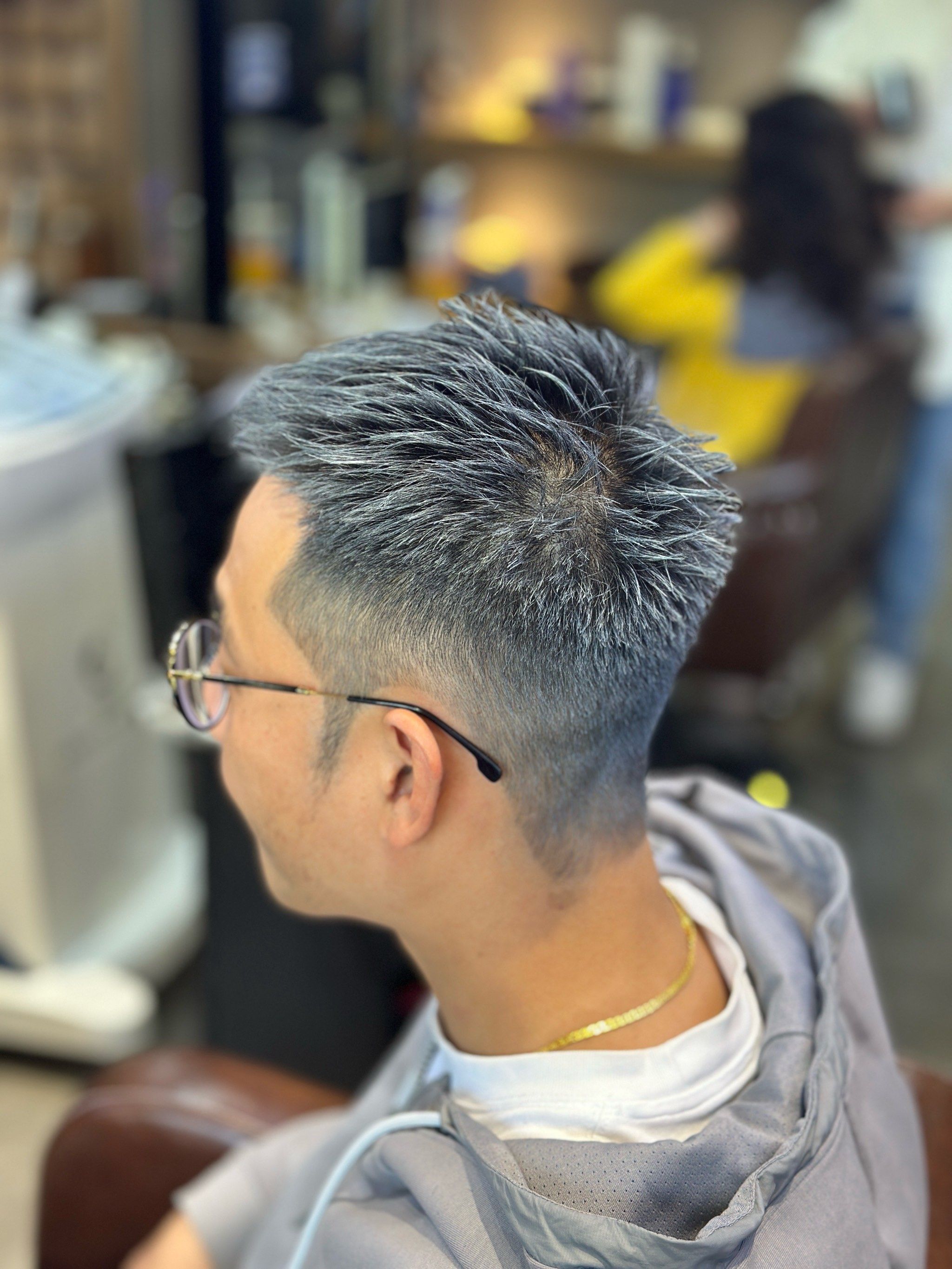 男士前刺发型.清爽方便打理.型男的标配#原创精剪