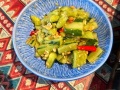 凉拌拍拍黄瓜-火塘云南烧烤大排档