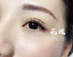 -花岐款式专研健康美甲沙龙