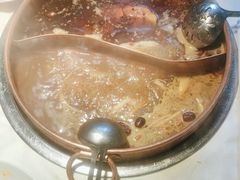 鸳鸯白锅-三只耳火锅(宽窄巷子店)