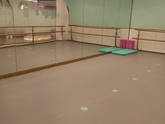 -伊叶舞蹈YEAH DANCE(LCM置汇旭辉校区)