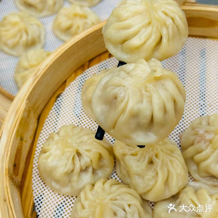潮州新开的！还没什么人知道的爆汁灌汤包～