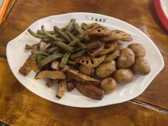 -老鼎万春卤菜(五代传承创始老店)