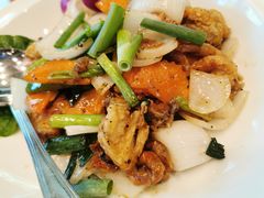 -Chom Cafe and Restaurant