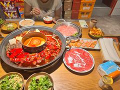 -卤校长重庆火锅(银泰城店)