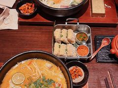 -银米·云南传统过桥米线(双廊黑金冠店)