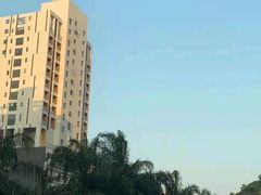 -蓝蔻酒店(深圳东站布吉万象汇店)