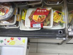 -全家便利店(襄阳南路店)